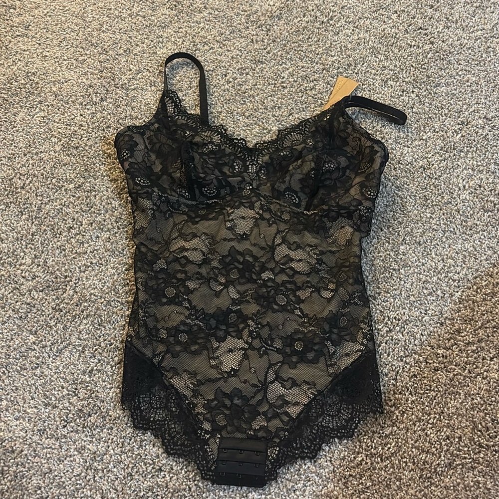 NWT SHAPER SHAPWEAR TOP